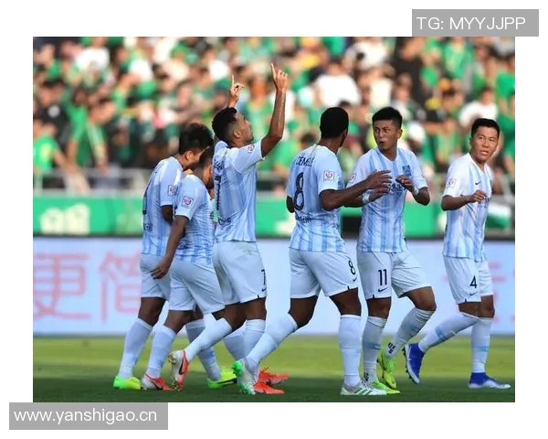 赛后分析:北京足球队与广州足球队在比赛中的战术灵活性对比 赛后分析:北京足球队与广州足球队在比赛中的战术灵活性对比